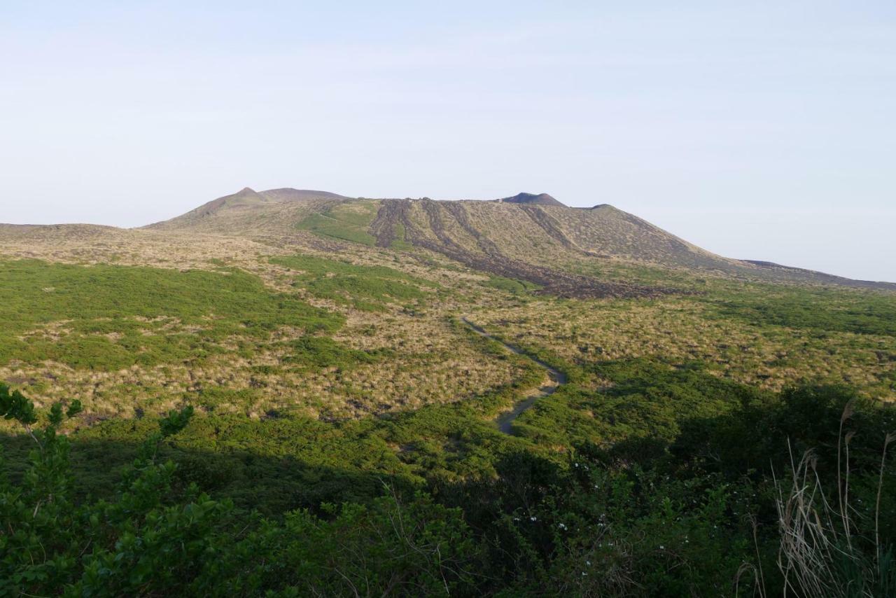 Отель Volcanic Island Oshima Экстерьер фото